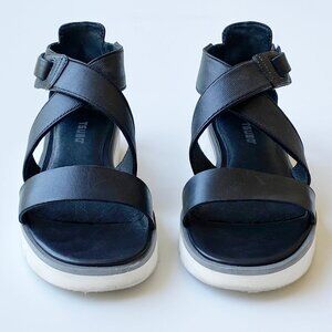 Tsubo Women's Eliah Black Strappy Leather Sandals Size 7.5 Low White Wedge Sport